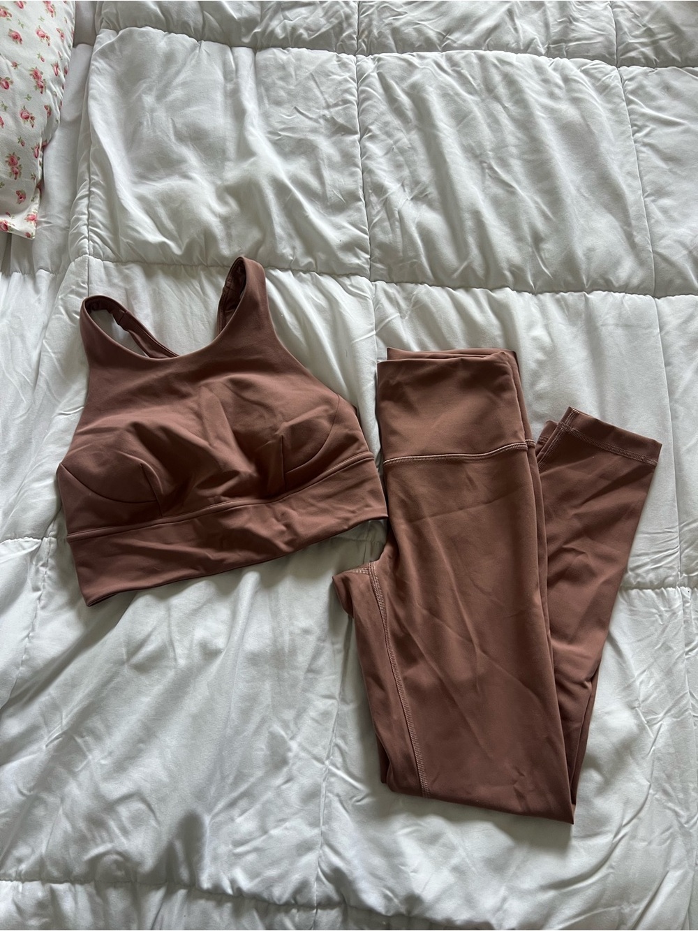 Lululemon Wunder Train Bra and Wunder Train Leggings